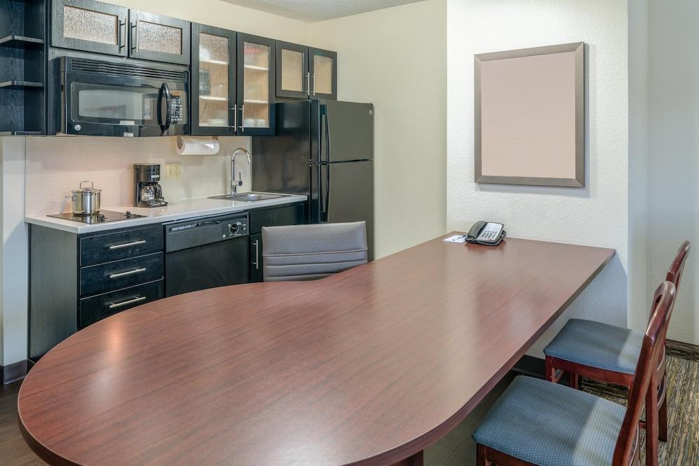 Candlewood Suites Washington-Fairfax By Ihg Buitenkant foto