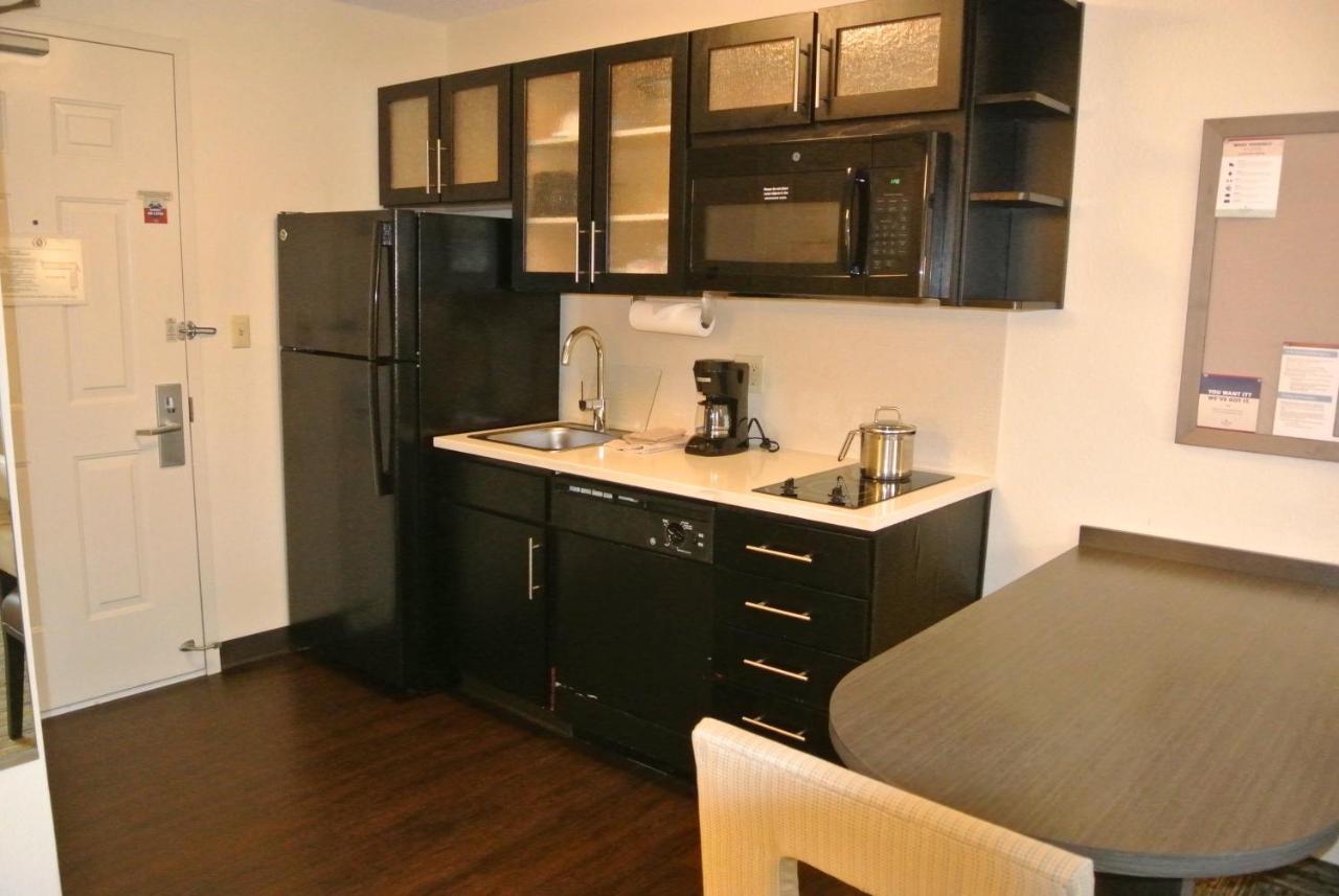 Candlewood Suites Washington-Fairfax By Ihg Buitenkant foto